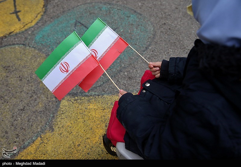 انقلاب اسلامی به ملت ایران عزت و کرامت داد