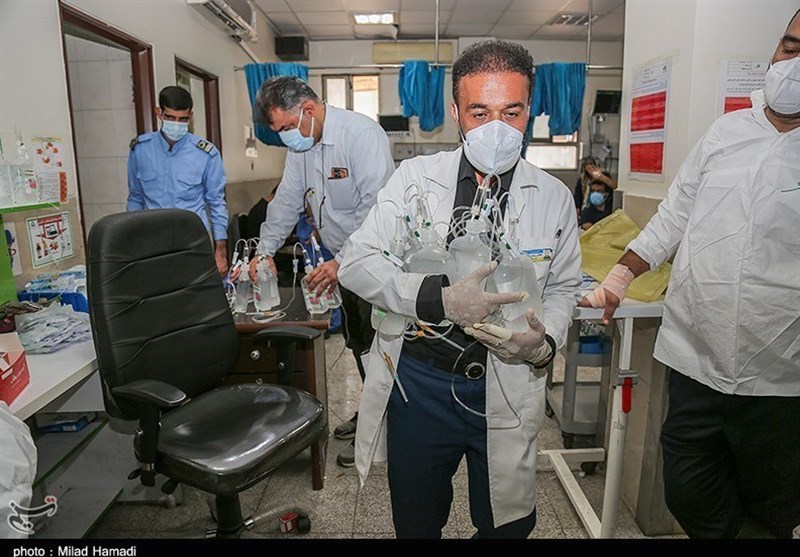 Nearly 2,000 New COVID Cases Hospitalized in Iran