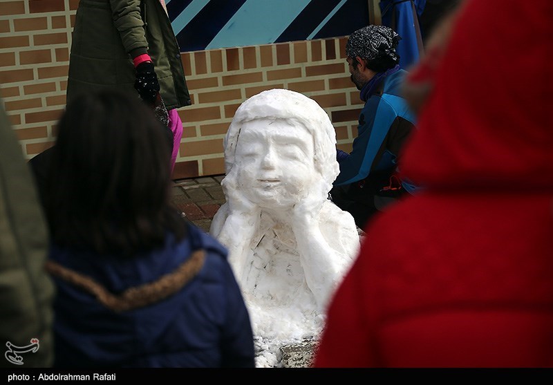 برگزاری جشنواره آدم برفی به مناسبت دهه فجر/ هنری از جنس برف که همدانی‌ها را شاد کرد + فیلم