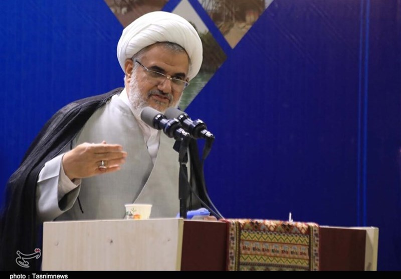 امام جمعه بندرعباس: دشمن نمی‌تواند برادری بین ملت ایران و افغانستان را بر هم بزند