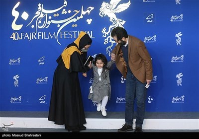 بهروز شعیبی، مریلا زارعی به همراه بازیگر خردسال فیلم هناس در ششمین روز ازچهلمین جشنواره فیلم فجر