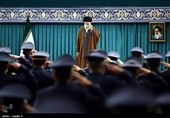 امام خامنه‌ای: نیازمند تهاجم ترکیبی با محوریت فریضه فوری و قطعی &quot;جهاد تبیین&quot; هستیم