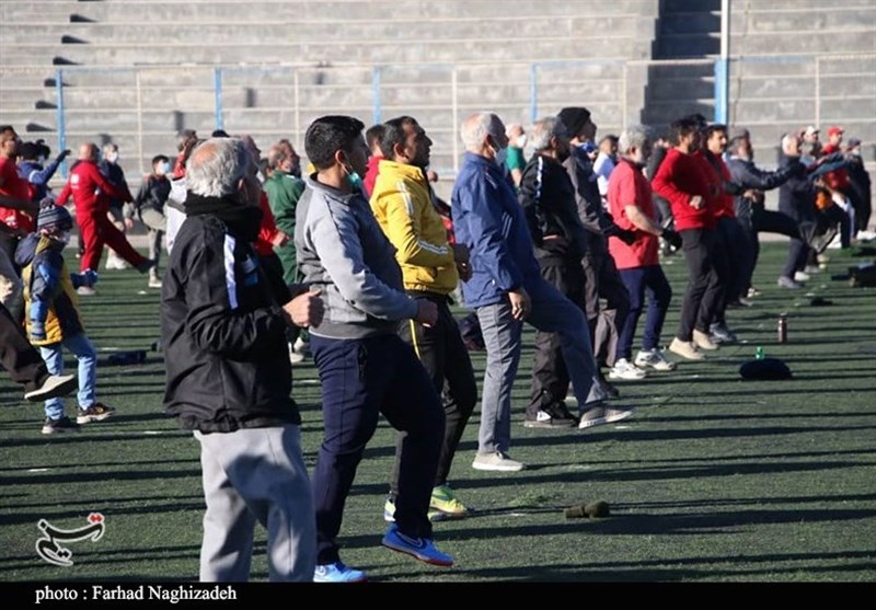 همایش بزرگ ورزش صبحگاهی همراه با جشن ملی پیروزی شکوهمند انقلاب در کرمان برگزار شد + تصاویر