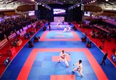 اتفاقی عجیب و تأسف‌آور در امارات؛ قهرمانان ایرانی کاراته جهان، مجری سرگرمی شدند + عکس و فیلم