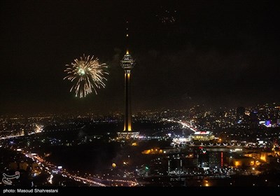 مراسم نورافشانی برج میلاد به مناسب پیروزی انقلاب اسلامی