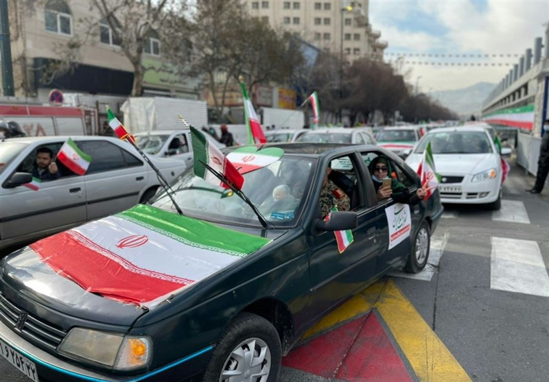 پوشش زنده | گزارش خبرنگاران تسنیم از شکوه حضور مردمی در 1500 شهر و 3000 روستا‌/ عهد پایدار ملت در 43 سالگی انقلاب + تصاویر 5