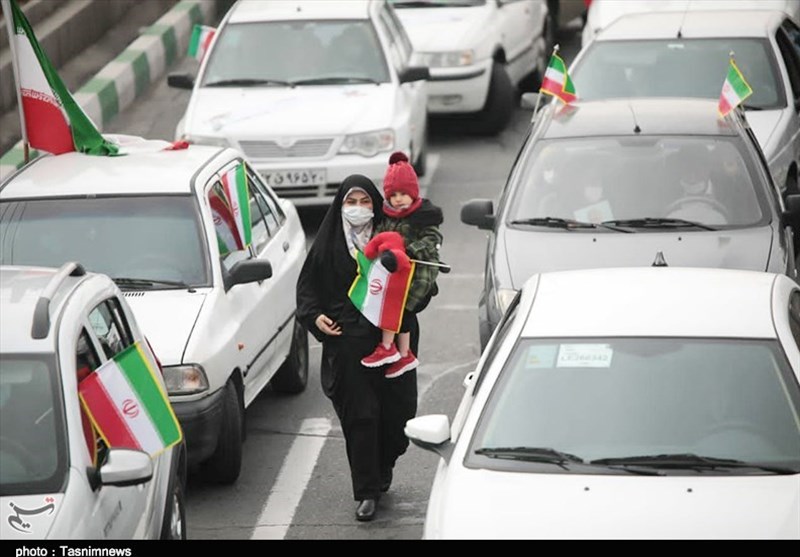 راهپیمایی خودرویی و موتوری 22 بهمن در شهرستان‌های استان تهران به روایت تصویر
