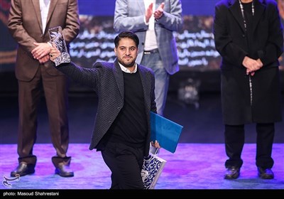 کاظم دانشی برنده سیمرغ بهترین فیلمنامه در مراسم اختتامیه چهلمین جشنواره فیلم فجر
