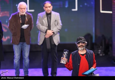 حمید نجفی‌راد برنده سیمرغ بهترین تدوین در مراسم اختتامیه چهلمین جشنواره فیلم فجر