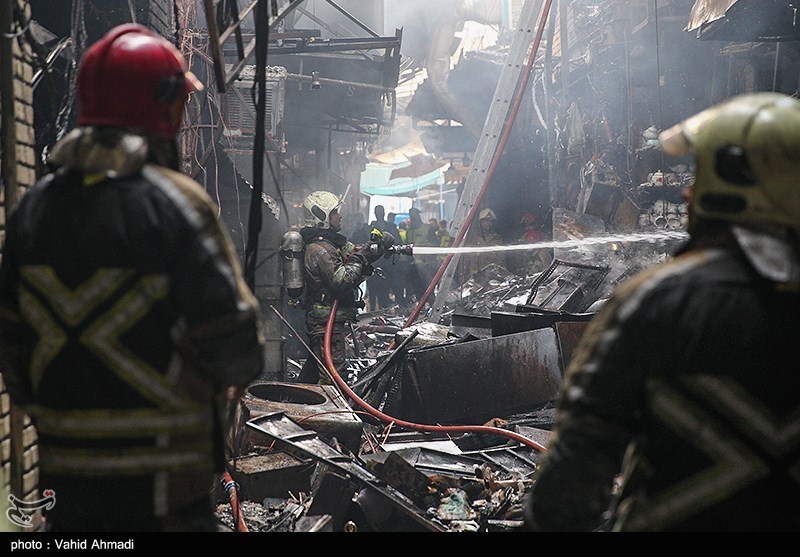 آتش‌سوزی گسترده در بازار تهران + فیلم و تصاویر