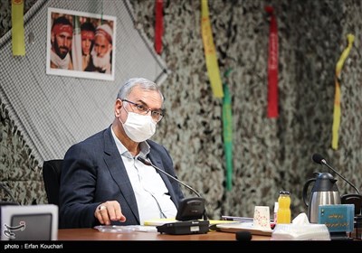 بهرام عین الهی وزیر بهداشت، درمان و آموزش پزشکی در دهمین جلسه هیئت امنای بنیاد حفظ آثار و نشر ارزش های دفاع مقدس 