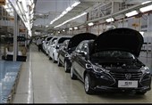 عضو کمیسیون صنایع مجلس: خودروهای ایرانی با 2 برابر قیمت ‌فروخته می‌شود/ صنعت خودروسازی ‌جولانگاه عده‌ای ‌سودجوست