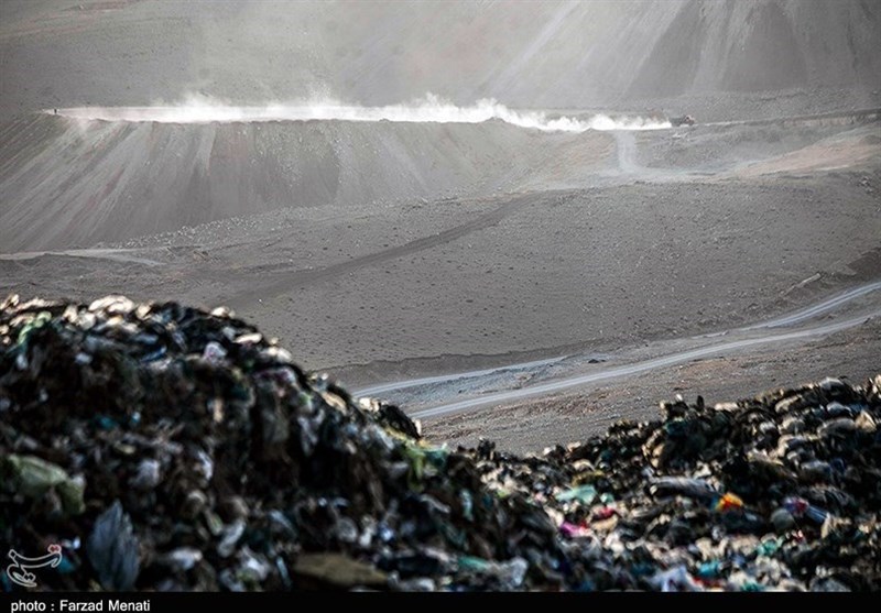 وضعیت نابه‌سامان دفن زباله در قائم‌شهر/ ‌محیط زیست از شهرداری قائم‌شهر شکایت کرد + فیلم
