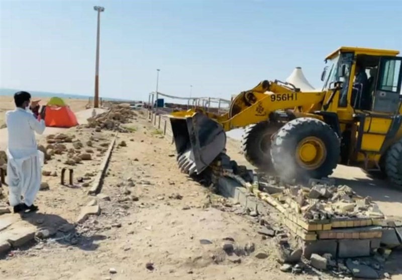 استمرار آزادسازی حریم دریا در هرمزگان/ 6 هزار متر مربع از ساحل تبن در پارسیان رفع تصرف شد