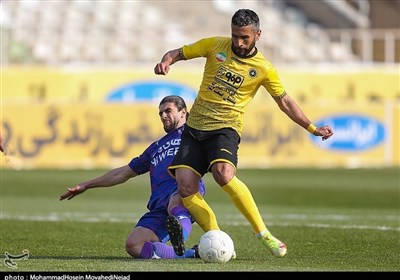 لیگ برتر فوتبال| پیروزی فولاد و تساوی در یک دیدار همزمان در نیمه اول
