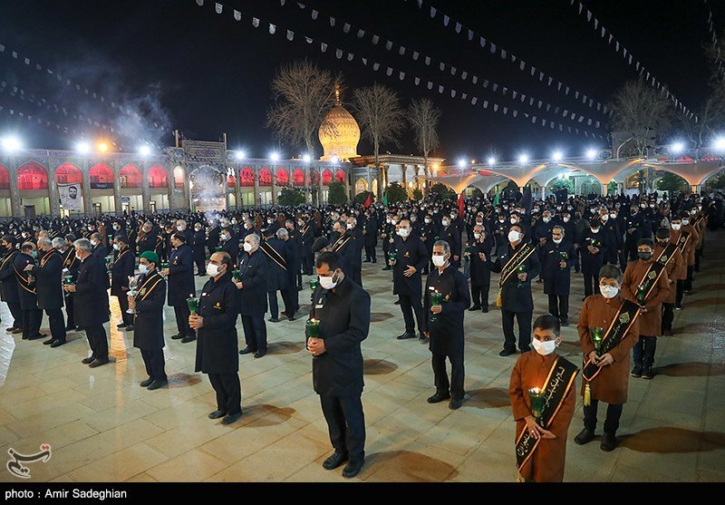 مراسم لاله گردانی شام شهادت حضرت شاهچراغ (ع) - شیراز 