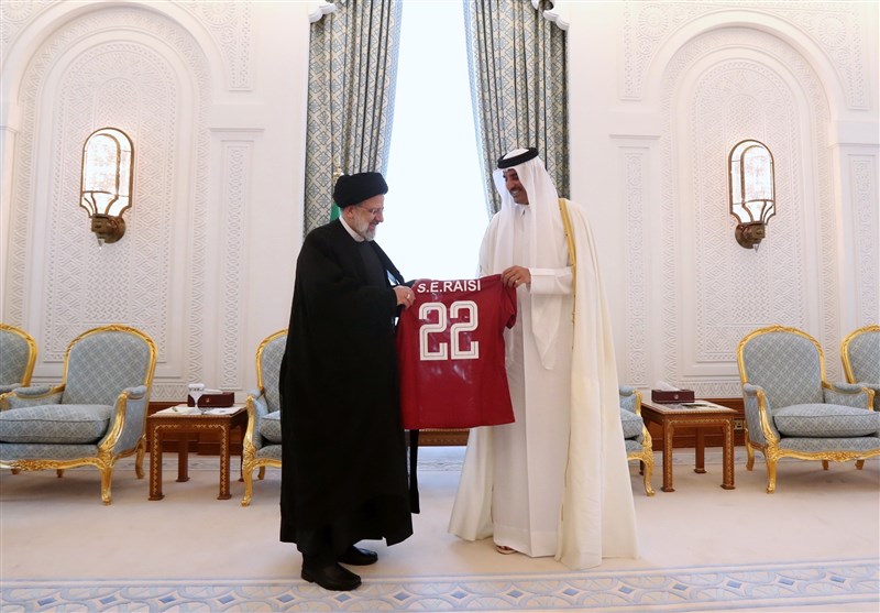 Iranian President Raisi Presented Qatar Football Team’s Jersey