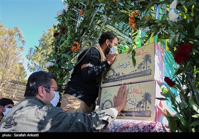 تشییع پیکر چهار شهید گمنام دوران دفاع مقدس در کرمان