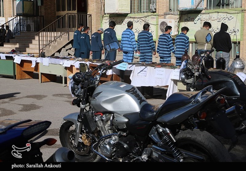 باند خشنِ اراذل و اوباش با دخالت پلیس در کرمان متلاشی شد