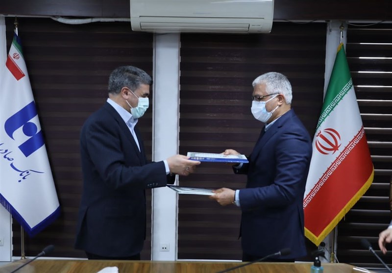 حمایت بانک صادرات ایران از تولید سالانه 1/72 میلیون تن آهن اسفنجی
