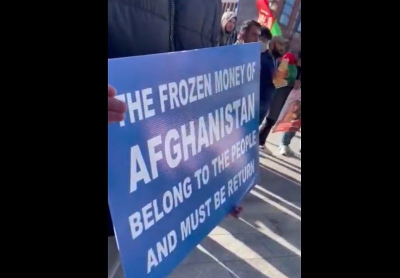 معترضان در لندن: مصادره دارایی‌های افغانستان غیرقانونی است