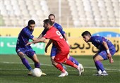 لیگ برتر فوتبال| تساوی در نیمه نخست 3 دیدار همزمان هفته بیستم