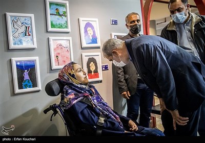 یوسف نوری وزیر آموزش و پرورش در نمایشگاه آثار دومین جشنواره ملی همام