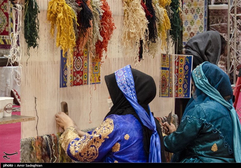 هجدهمین نمایشگاه تخصصی فرش دستباف در شیراز افتتاح شد + تصویر