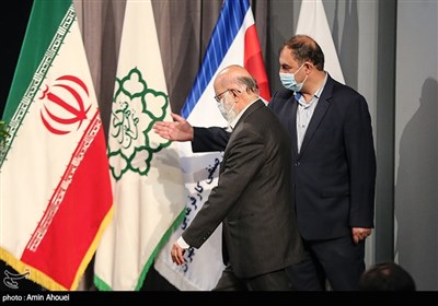 حضور مهدی چمران رئیس شورای شهر تهران در همایش الزامات راهکارهای تولید، مانع زدایی و پشتیبانی مسکن