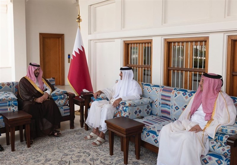 وزیر دفاع سعودی برای جلب همکاری نظامی با قطر به دوحه رفت