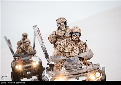 تمرین تیراندازی تاکتیال نیروهای تیپ ویژه صابرین با استفاده از موتور چهارچرخ شنی دار ATV