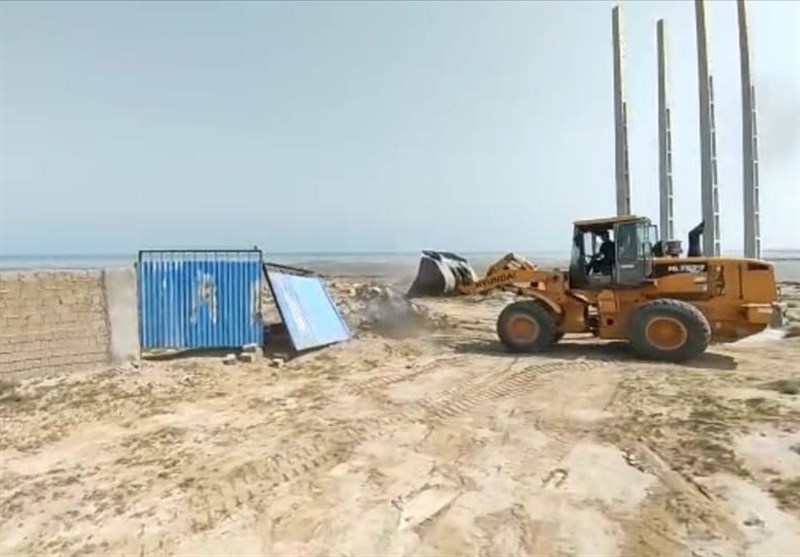 آزادسازی کامل حریم دریا در جزیره قشم/ بیش یک میلیون و 700 هزار متر مربع از اراضی ساحلی رفع تصرف شد