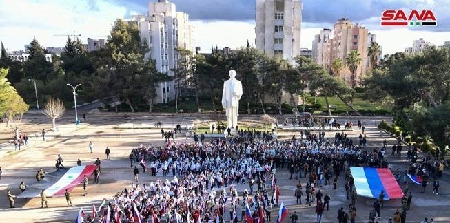 تظاهرات دانشگاهیان دمشق در حمایت از روسیه و محکومیت سیاست‌های غرب