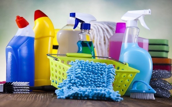 افزایش مسمومیت با شوینده های خانگی/ خطرات استفاده نادرست از پاک ‎کننده ها