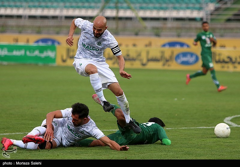 جام حذفی فوتبال| تساوی آلومینیوم و خلیج‌فارس ماهشهر در نیمه اول