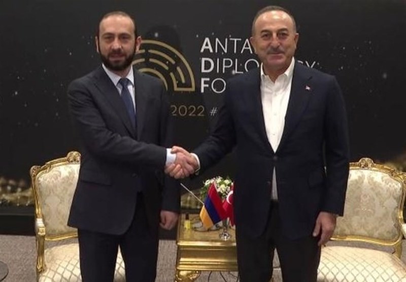 دیدار وزرای خارجه ترکیه و ارمنستان در آنتالیا