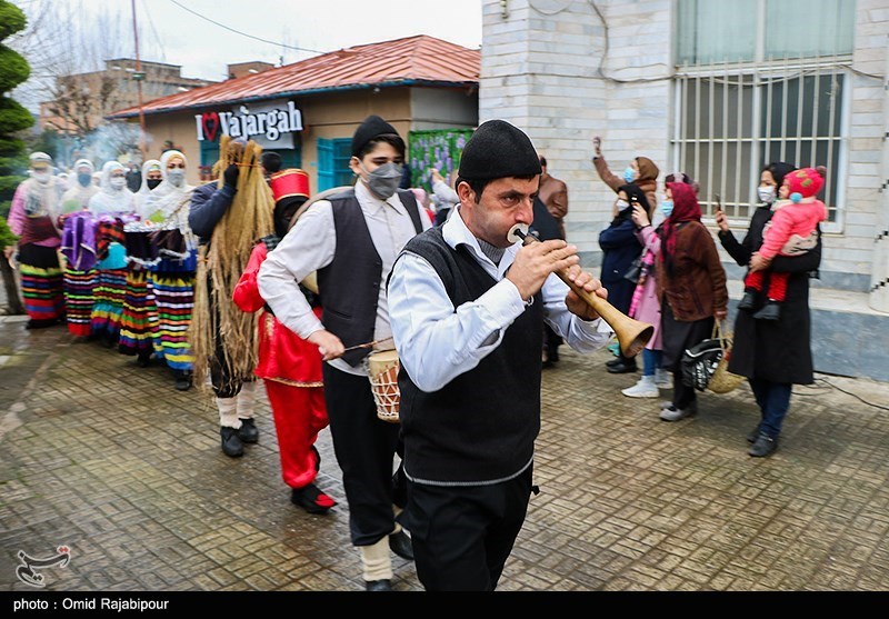 کارناوال جشن جهانی نوروز به مرکز کردستان رسید