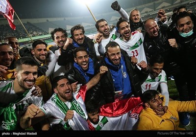 جشن صعود راهیابی تیم ملی فوتبال ایران پس از دیدار با تیم ملی فوتبال عراق 