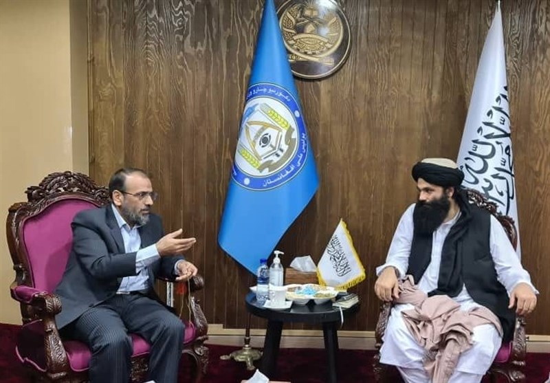 دیدار حقانی با مقامات سفارت ایران/ از تشکیل هیئت مشترک مرزی تا کمک به توانمندسازی افغانستان