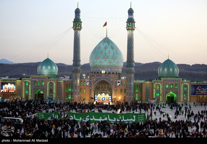 شهر قم در سال روز میلاد حضرت بقیه الله الاعظم(عج) غرق در نور و شادی است