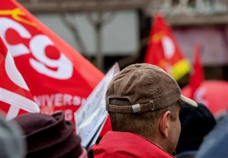 French Workers Strike for Higher Wages in Paris (+Video)