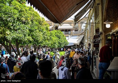 شلوغی بازار سنتی وکیل شیراز در ساعات پایانی سال 1400