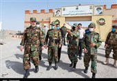 تبریک نوروزی فرمانده نیروی زمینی ارتش به مرزبانان غیور در نقطه صفر مرزی شرق کشور + تصاویر