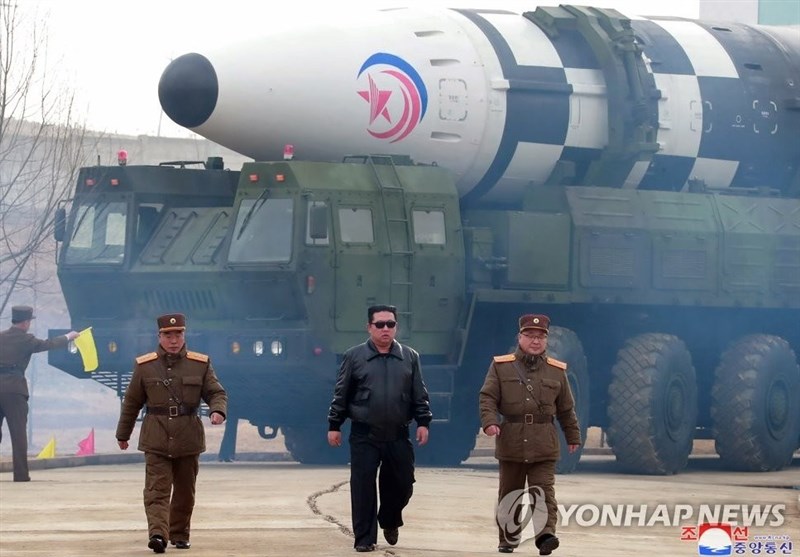 نظارت «کیم» بر انجام آزمایش موشک بالستیک جدید کره شمالی