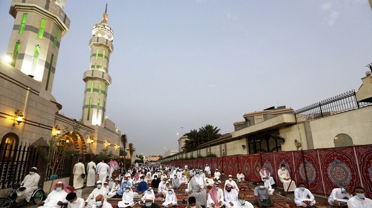 عربستان| اقدام آل سعود در ایجاد محدودیت‌ برای پخش اذان در ماه رمضان
