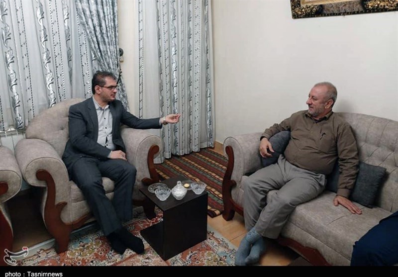 استاندار کردستان با خانواده شهید «الله‌مرادی» دیدار کرد