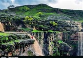 زیبایی خیره‌کننده‌ بارندگی اخیر در پلدختر/ فوران آبشارهای پلکانی در آمازون ایران + فیلم