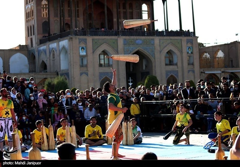 برگزاری ورزش باستانی در میدان امام(ره) اصفهان به روایت تصویر
