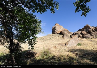 پیکره سنگی باباداوود عنبران 