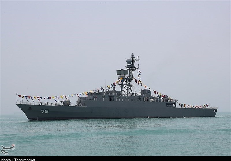ناوشکن‌های نیروی دریایی ارتش هزاران مایل دورتر از مرزهای آبی کشور در حال دفاع از منافع ایران است